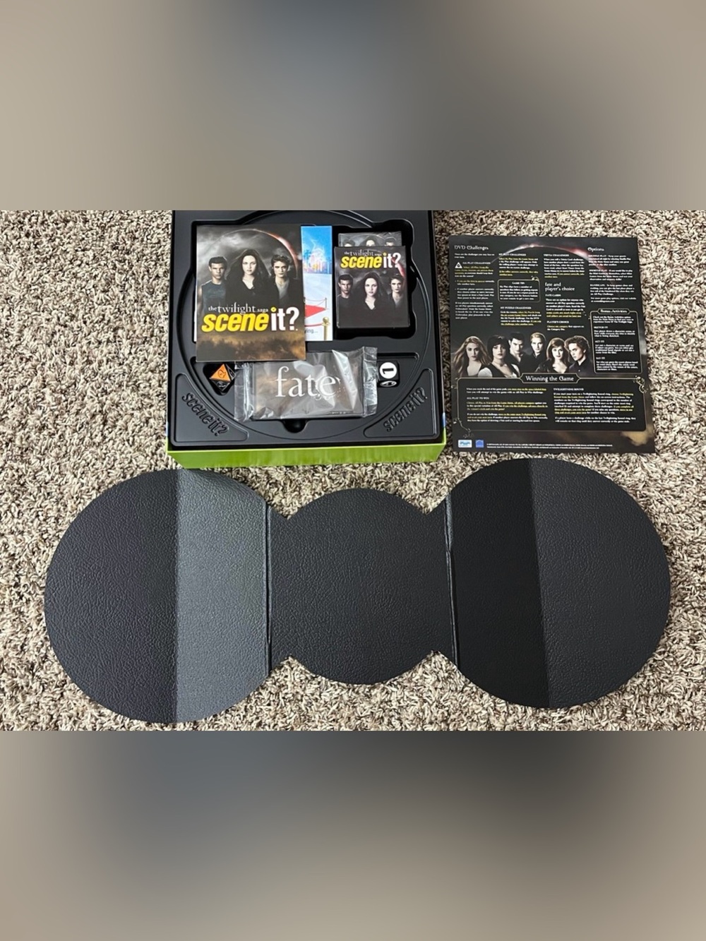 Twilight / New Moon / Eclipse - Deluxe Scene It? - DVD Board Game - Picture 5 of 12